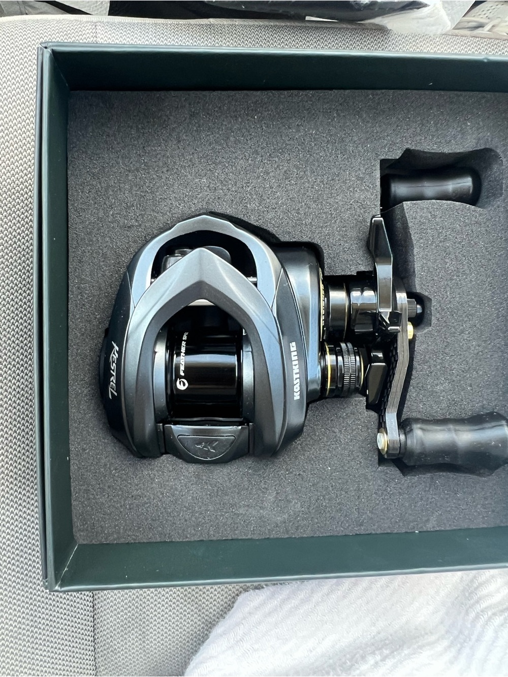 Black KastKing Baitcasting Reel with Dual Handle